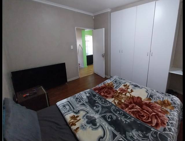 2 BEDROOM APARTMENT FOR SALE IN BURGUNDY ESTATE